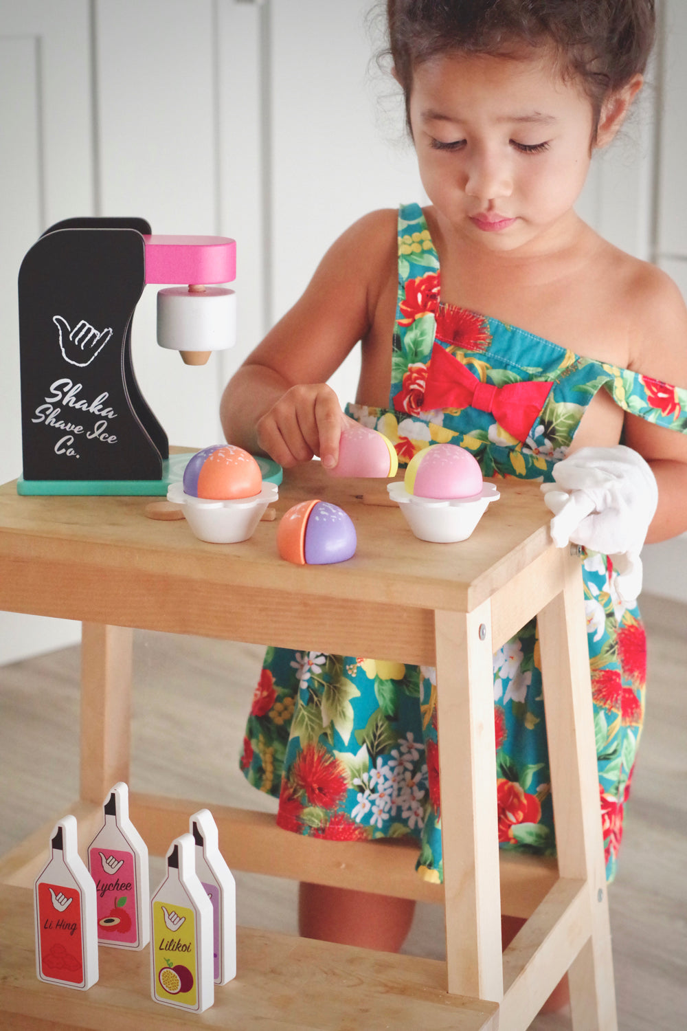 Child playing with Hawaii Shave Ice Toy