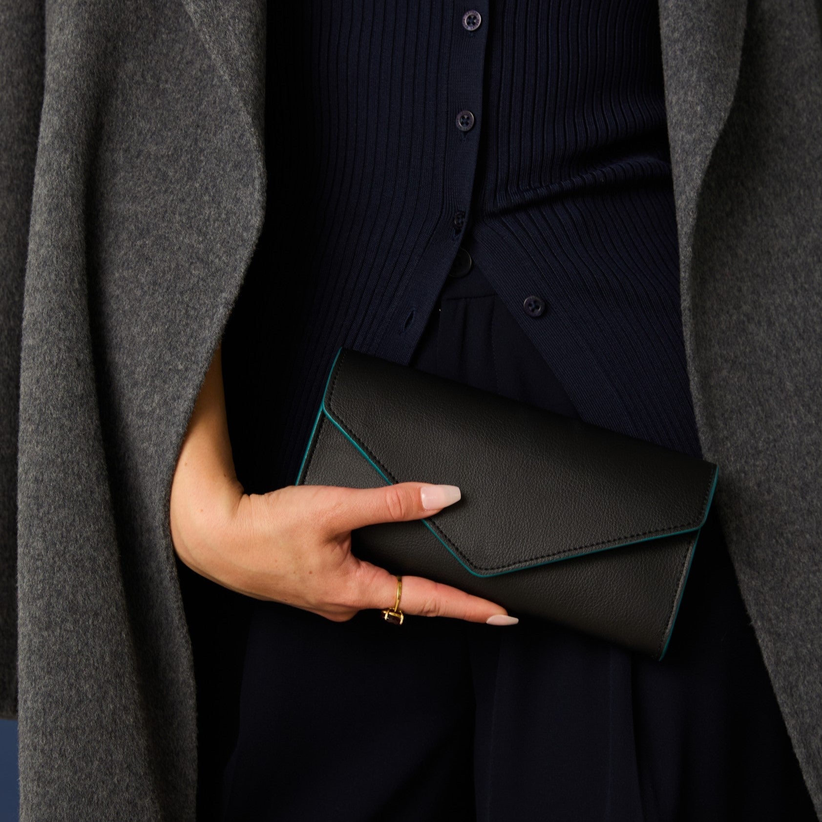 Gala Clutch / Wallet-on-Chain (Black)