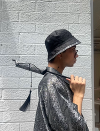 Fan Reversible Bucket Hat Black/Silver