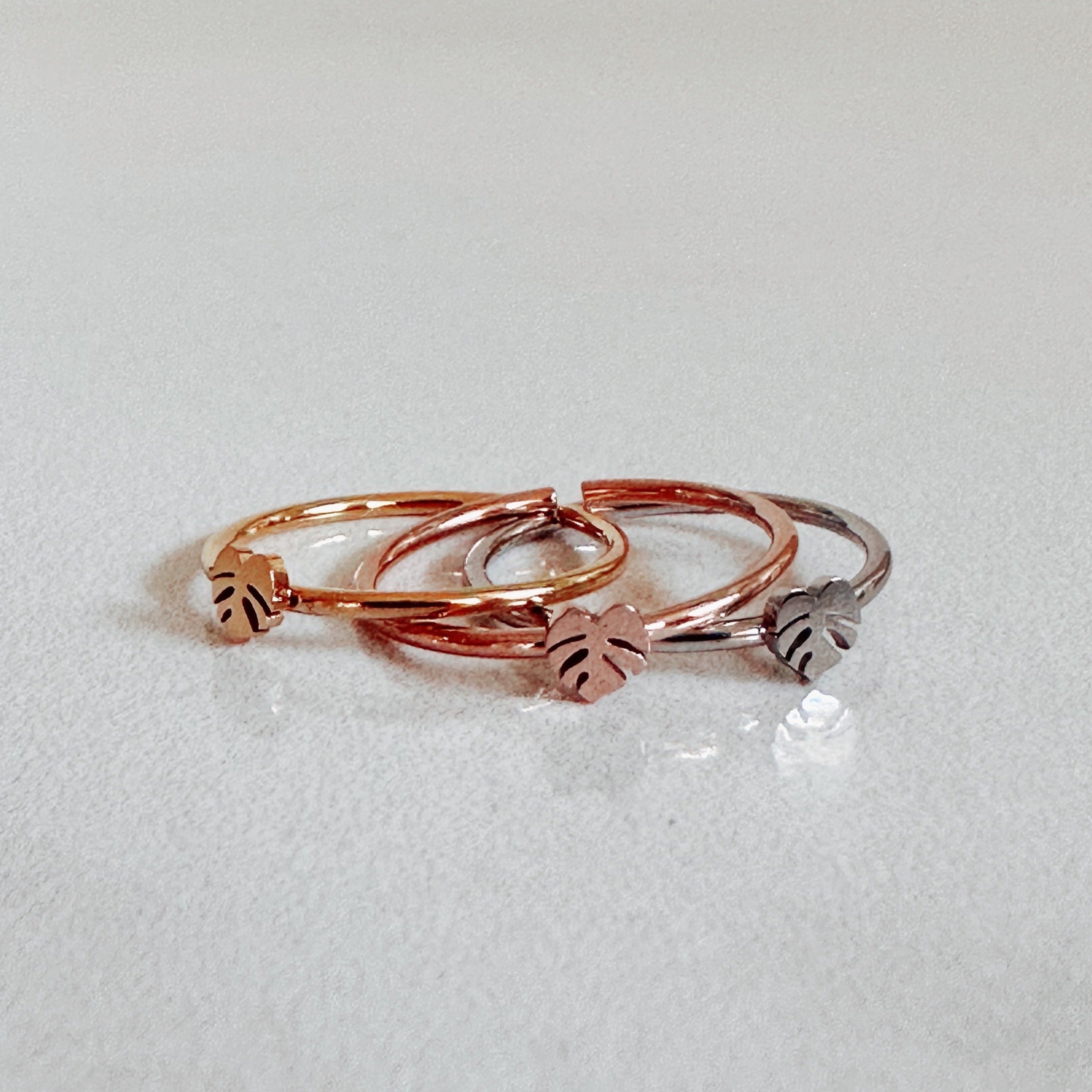 Monstera Deliciosa Dainty Minimal Plant Ring
