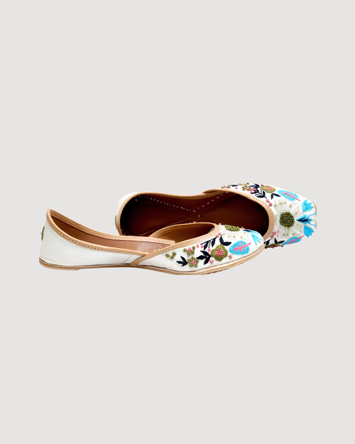White Ethnic Punjabi Leather Jutti | Women'S Traditional Wear Mojari | Women Khussa Shoes | Indian Ballet Flats