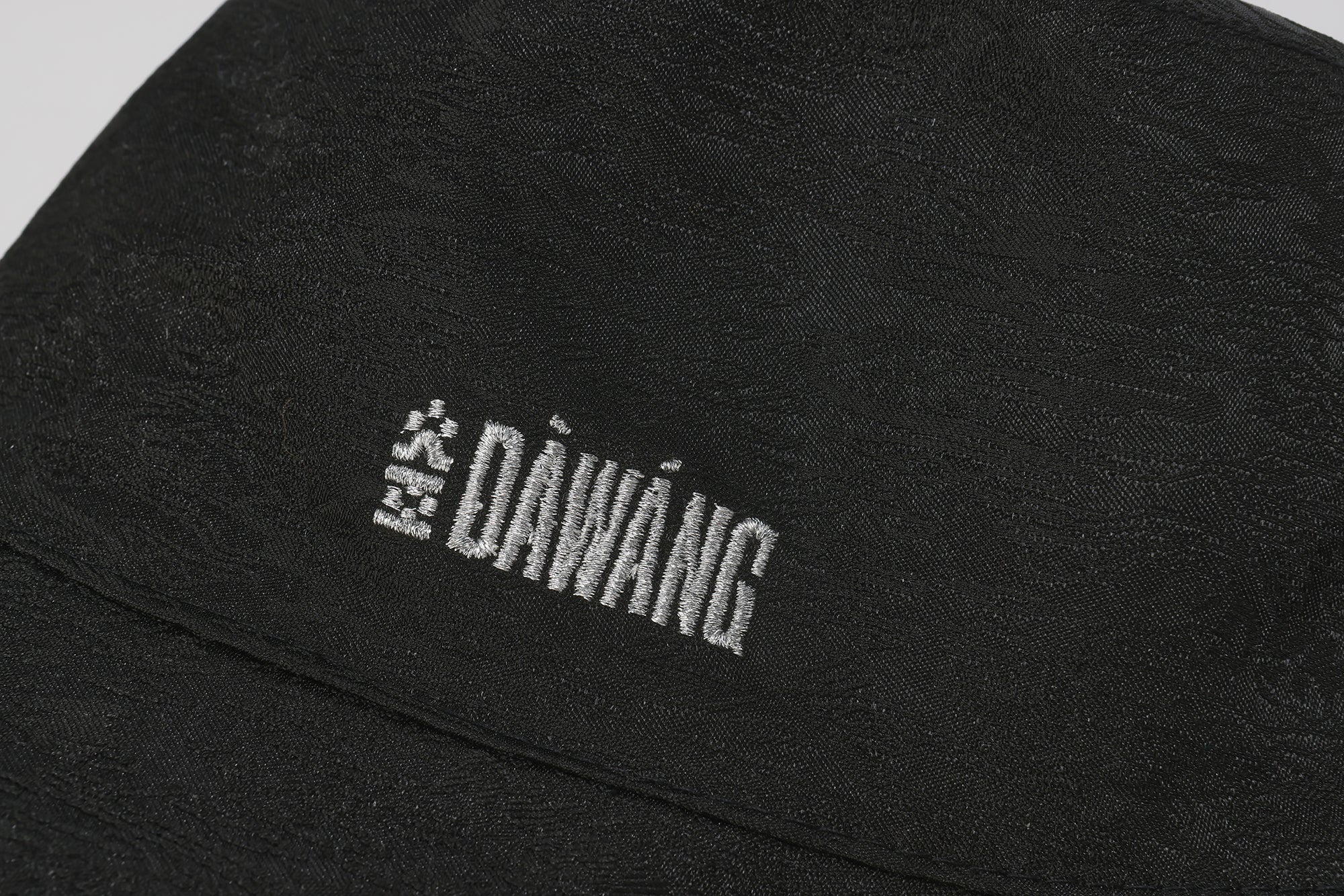 Fan Reversible Bucket Hat Black/Silver
