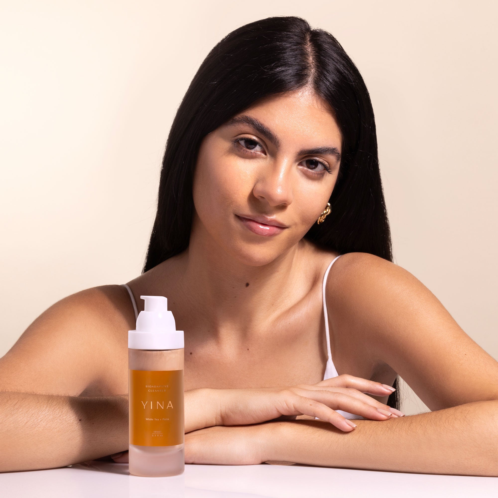 Bioadaptive Cleanser with White Tea and Pearl