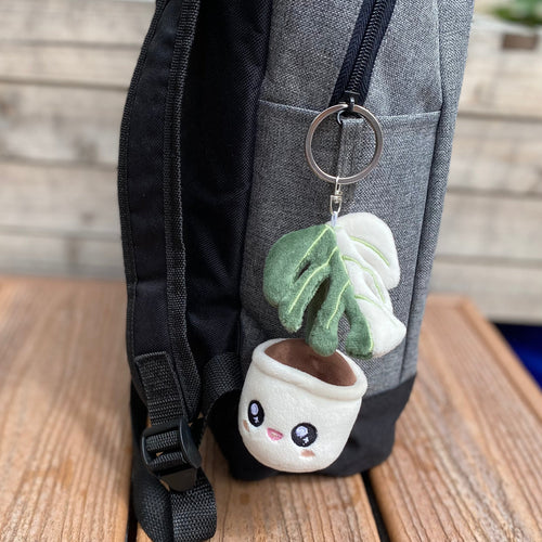 Monstera Deliciosa ‘Albo Variegata’ Plush Keychain – 5″ Houseplant Bag Charm